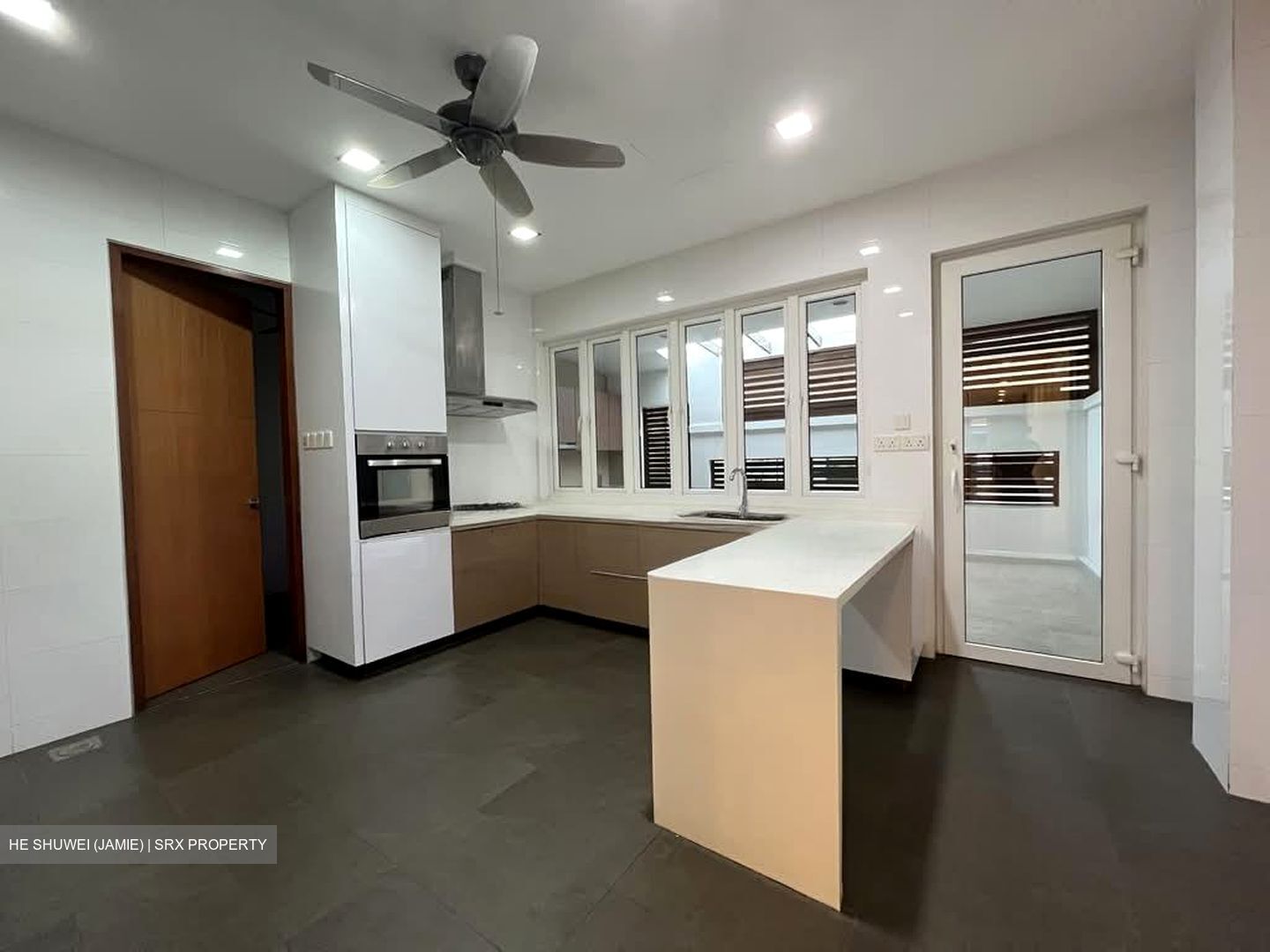 Grove Drive (D10), Terrace #546844591